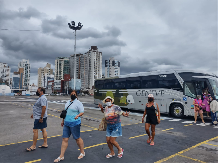 Cruzeiro Costa Diadema atraca no Porto de Itajaí