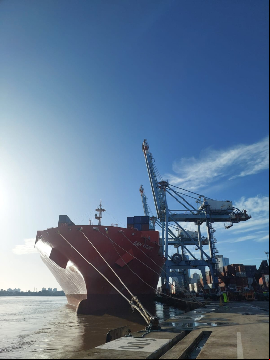 Complexo Portuário de Itajaí e Navegantes movimenta mais de 1,4 milhão de toneladas em julho. Complexo Portuário de Itajaí e Navegantes movimenta mais de 1,4 milhão de toneladas em julho.