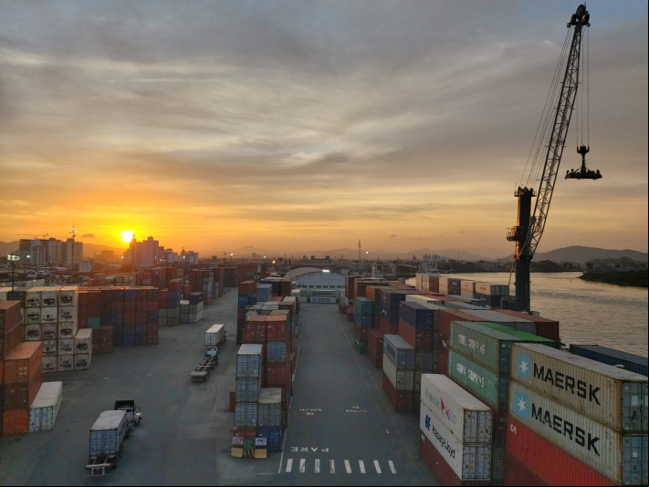Receita Federal renova por mais dois anos alfandegamento do Porto de Itajaí.